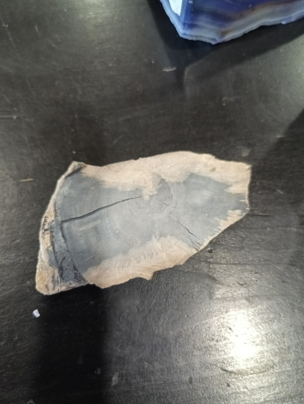 Fine-grained Chert - Picture 2 of 5